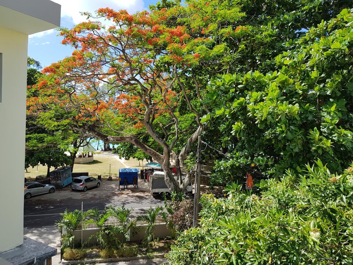 Pereybere Beach Apartments Extérieur photo